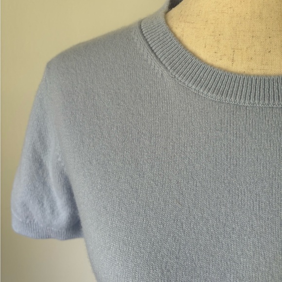 Vince Wool & Cashmere-Blend Short-Sleeve Sweater - Picture 3 of 5